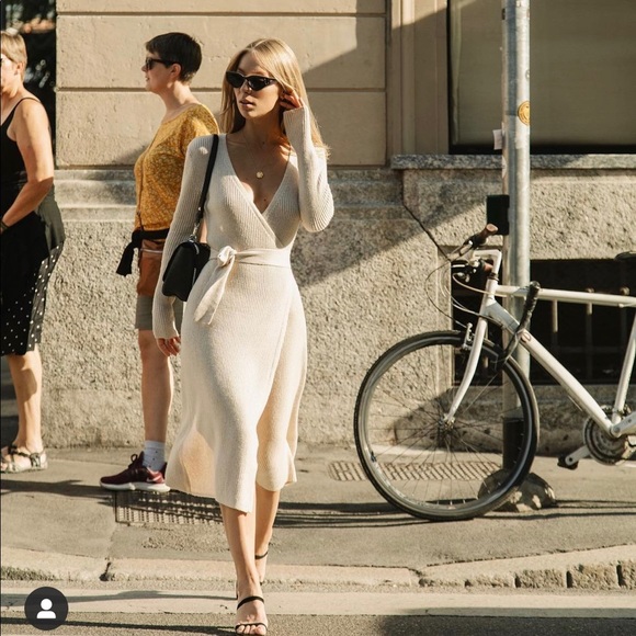 H&M Dresses & Skirts - Light yellow rib knit midi wrap dress